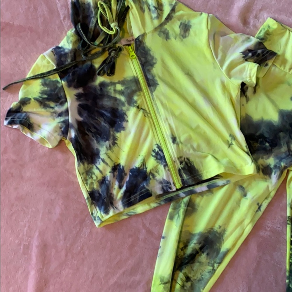 Jogging Suit - image 3